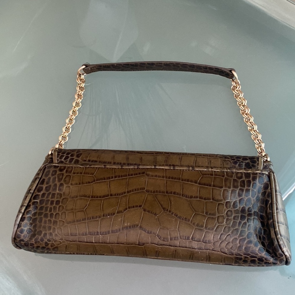 ANN Taylor Leather Baguette Top Handle Bag with Gold Chain Strap - Picture 3 of 12